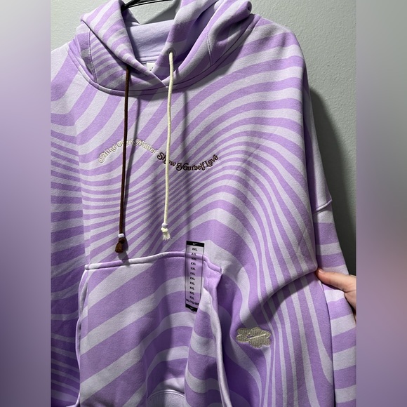 NWT Nike Hoodie - Picture 3 of 5